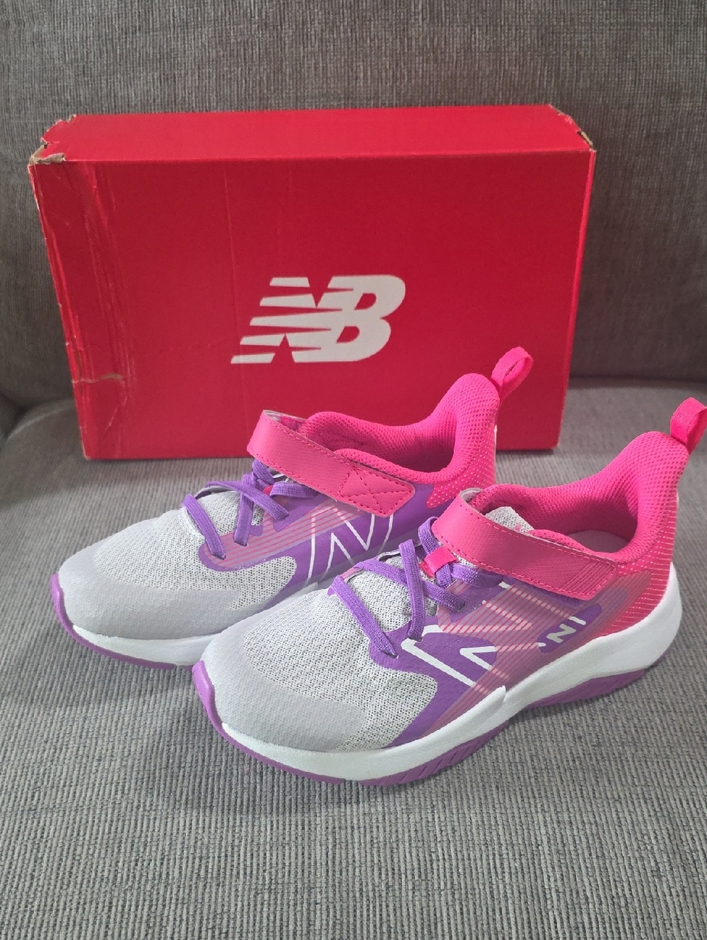 New Balance Girls Pink & Purple Rave Run v2 Bungee Lace With Strap Size 3Wide. - Picture 1 of 15